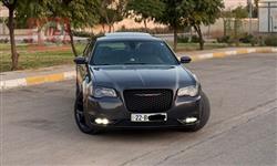 کرایسلەر 300